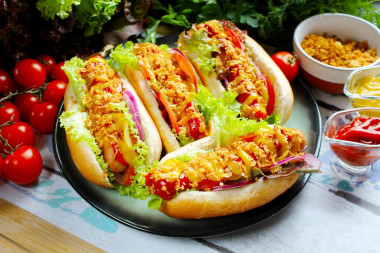 Domowy hot dog w bułce z parówką przepis ze zdjęciami krok po kroku i wideo