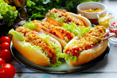 Domowy hot dog w bułce z parówką przepis ze zdjęciami krok po kroku i wideo