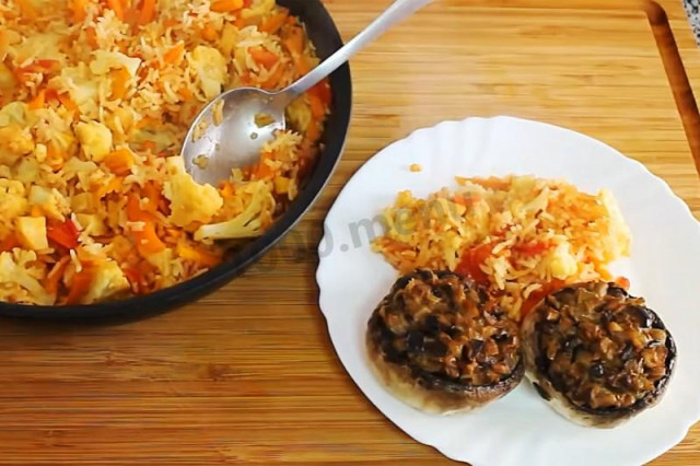 Postny pilaw z selerem i kalafiorem przepis ze zdjęciami krok po kroku i wideo