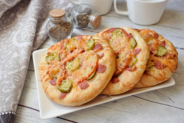 Mini pizza z piekarnika przepis ze zdjęciami krok po kroku i wideo