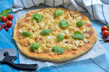 Pizza hawajska z ananasem i kurczakiem przepis ze zdjęciami krok po kroku i wideo
