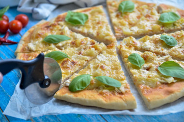 Pizza hawajska z ananasem i kurczakiem przepis ze zdjęciami krok po kroku i wideo