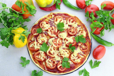 Szybka klasyczna pizza z piekarnika bez drożdży na wodzie przepis ze zdjęciami krok po kroku i wideo