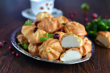 Profiterolki z kremem budyniowym przepis ze zdjęciami krok po kroku i wideo