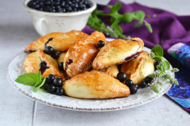 Pierożki bez drożdży z piekarnika przepis ze zdjęciami krok po kroku i wideo
