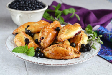 Pierożki bez drożdży z piekarnika przepis ze zdjęciami krok po kroku i wideo