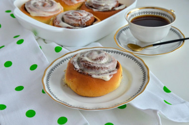 Bułeczki Cinnabon z cynamonem przepis ze zdjęciami krok po kroku i wideo