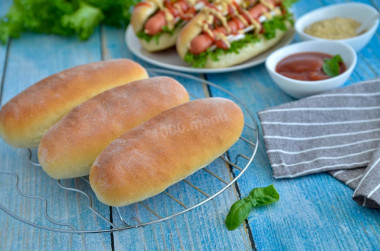 Domowe bułki do hot dogów przepis ze zdjęciami krok po kroku i wideo