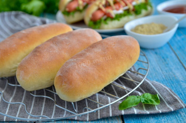 Domowe bułki do hot dogów przepis ze zdjęciami krok po kroku i wideo