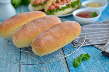 Domowe bułki do hot dogów przepis ze zdjęciami krok po kroku i wideo