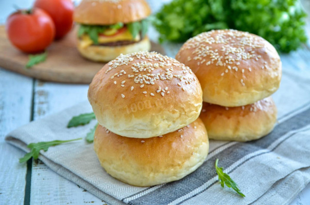 Domowe bułki do hamburgerów jak w McDonaldzie przepis ze zdjęciami krok po kroku i wideo