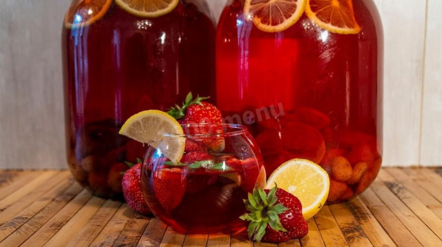 Kompot z truskawek, cytryny i mięty na zimę przepis ze zdjęciami krok po kroku i wideo