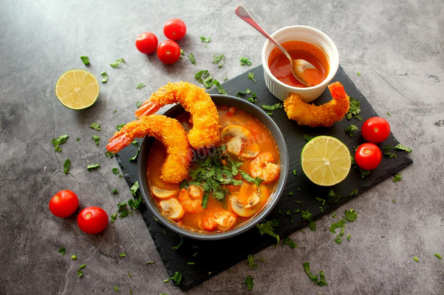 Tajska zupa tom yum kung z krewetkami przepis ze zdjęciami krok po kroku i wideo