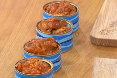 Makrela w sosie pomidorowym przepis ze zdjęciami krok po kroku i wideo