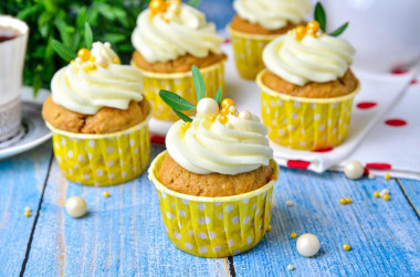 Marchewkowe babeczki z kremem przepis ze zdjęciami krok po kroku i wideo