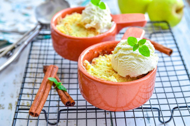 Crumble jabłkowe przepis ze zdjęciami krok po kroku i wideo
