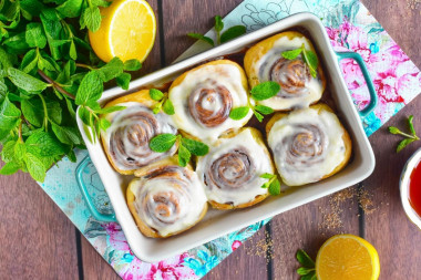 Bułeczki Cinnabon z ciasta francuskiego przepis ze zdjęciami krok po kroku i wideo