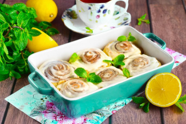 Bułeczki Cinnabon z ciasta francuskiego przepis ze zdjęciami krok po kroku i wideo