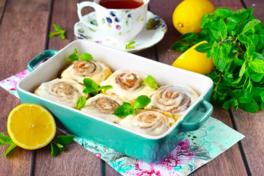 Bułeczki Cinnabon z ciasta francuskiego przepis ze zdjęciami krok po kroku i wideo