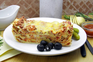 Klasyczna lasagne z sosem beszamelowym przepis ze zdjęciami krok po kroku