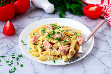 Pasta z łososiem w sosie śmietankowym przepis ze zdjęciami krok po kroku i wideo