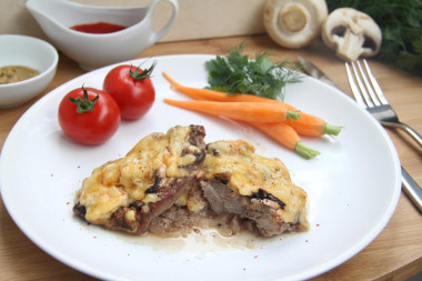 Filet wołowy po francusku z pieczarkami i ziemniakami przepis ze zdjęciami krok po kroku i wideo