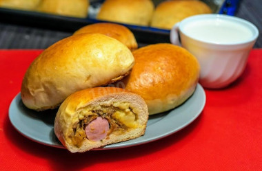 Pierożki z kapustą, ziemniakami i parówkami przepis ze zdjęciami krok po kroku i wideo