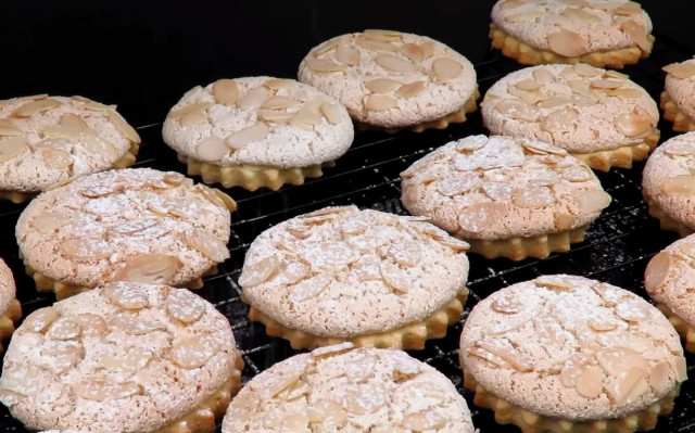 Ciasteczka z ciastem migdałowym przepis ze zdjęciami krok po kroku i wideo