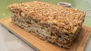 Tort „Napoleon” z ciasta francuskiego na margarynie z mlekiem skondensowanym przepis ze zdjęciami krok po kroku i wideo