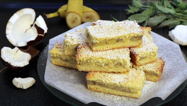 Ciastko „Banan” z wiórkami kokosowymi i wanilią przepis ze zdjęciami krok po kroku i wideo