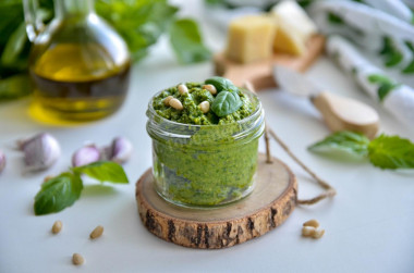 Klasyczny sos pesto z bazylią przepis ze zdjęciami krok po kroku i wideo