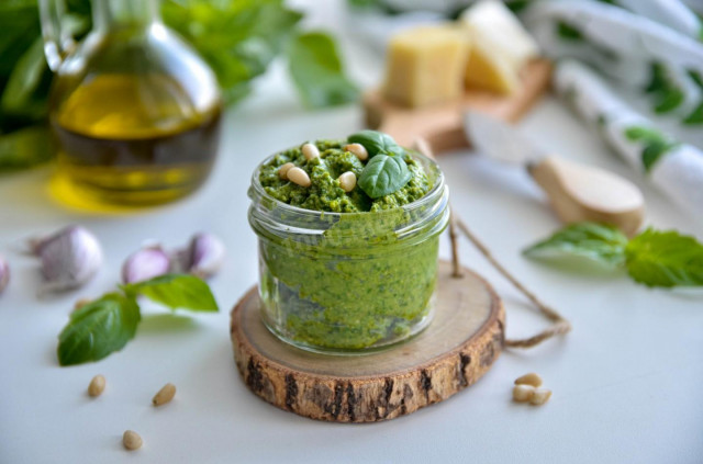Klasyczny sos pesto z bazylią przepis ze zdjęciami krok po kroku i wideo