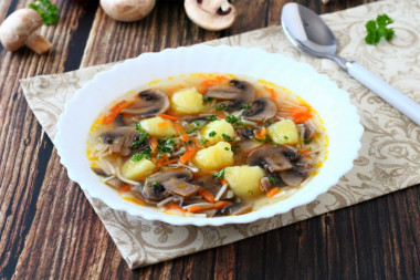 Zupa pieczarkowa z makaronem i ziemniakami przepis ze zdjęciami krok po kroku i wideo