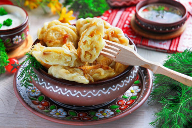 Pierogi z ziemniakami i smażoną cebulą przepis ze zdjęciami krok po kroku i wideo