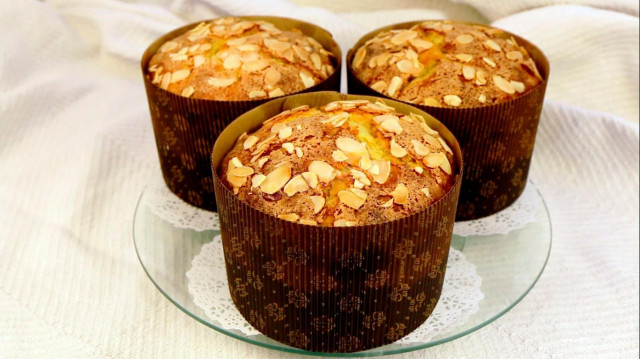 Włoska paska panettone z kandyzowanymi owocami i migdałową skórką przepis ze zdjęciami krok po kroku i wideo