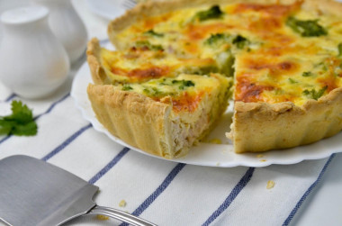 Tarta z brokułami i kurczakiem przepis ze zdjęciami krok po kroku i wideo