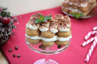 Tiramisu ze śmietanką i mascarpone przepis ze zdjęciami krok po kroku