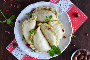 Pierogi z twarogiem na parze z ciasta na kefirze przepis ze zdjęciami krok po kroku i wideo