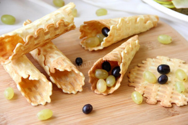 Cienkie wafle z elektrycznej gofrownicy przepis ze zdjęciami krok po kroku