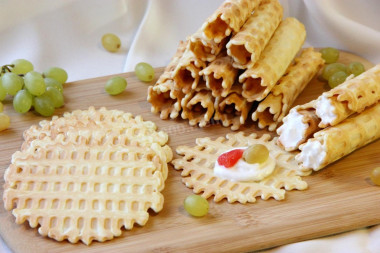 Cienkie wafle z elektrycznej gofrownicy przepis ze zdjęciami krok po kroku