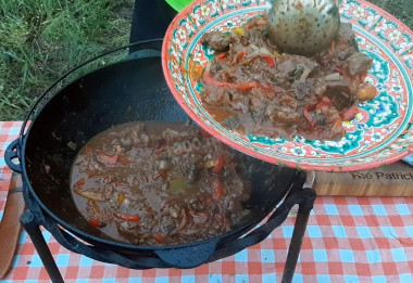 Gruzińskie czaszuszuli w kociołku przepis ze zdjęciami krok po kroku i wideo