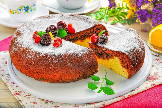 Placek z twarogiem w multicookerze przepis ze zdjęciami krok po kroku