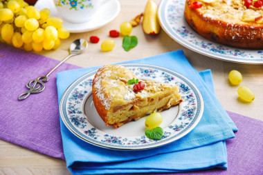 Ciasto z jabłkami w multicookerze przepis ze zdjęciami krok po kroku