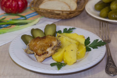 Udka z kurczaka w multicookerze z ziemniakami przepis ze zdjęciami krok po kroku i wideo