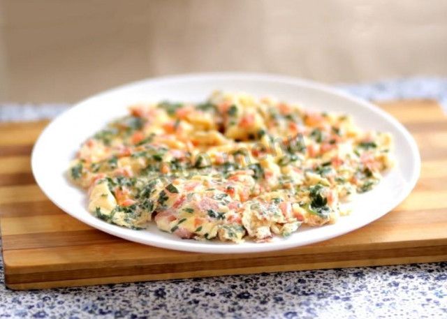 Omlet z kiełbasą i pomidorami z multicookera przepis ze zdjęciami krok po kroku