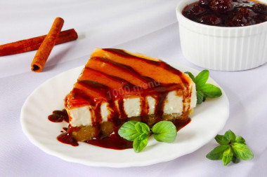 Cheesecake bez pieczenia z twarogiem, ciastkami i żelatyną przepis ze zdjęciami krok po kroku i wideo