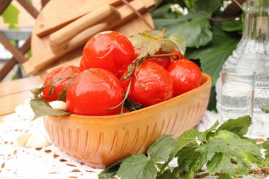 Pomidory kiszone z beczki przepis ze zdjęciami krok po kroku