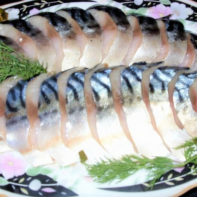 Pikantna mrożona makrela z czosnkiem przepis ze zdjęciami krok po kroku