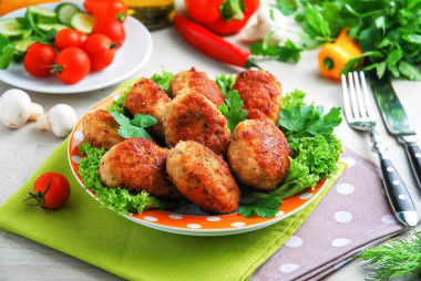 Kotlety drobiowe z pieczarkami i serem z patelni przepis ze zdjęciami krok po kroku