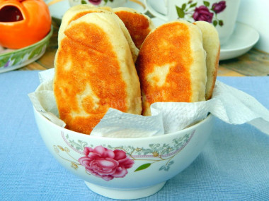 Smażone pierożki drożdżowe na cieście parzonym przepis ze zdjęciami krok po kroku